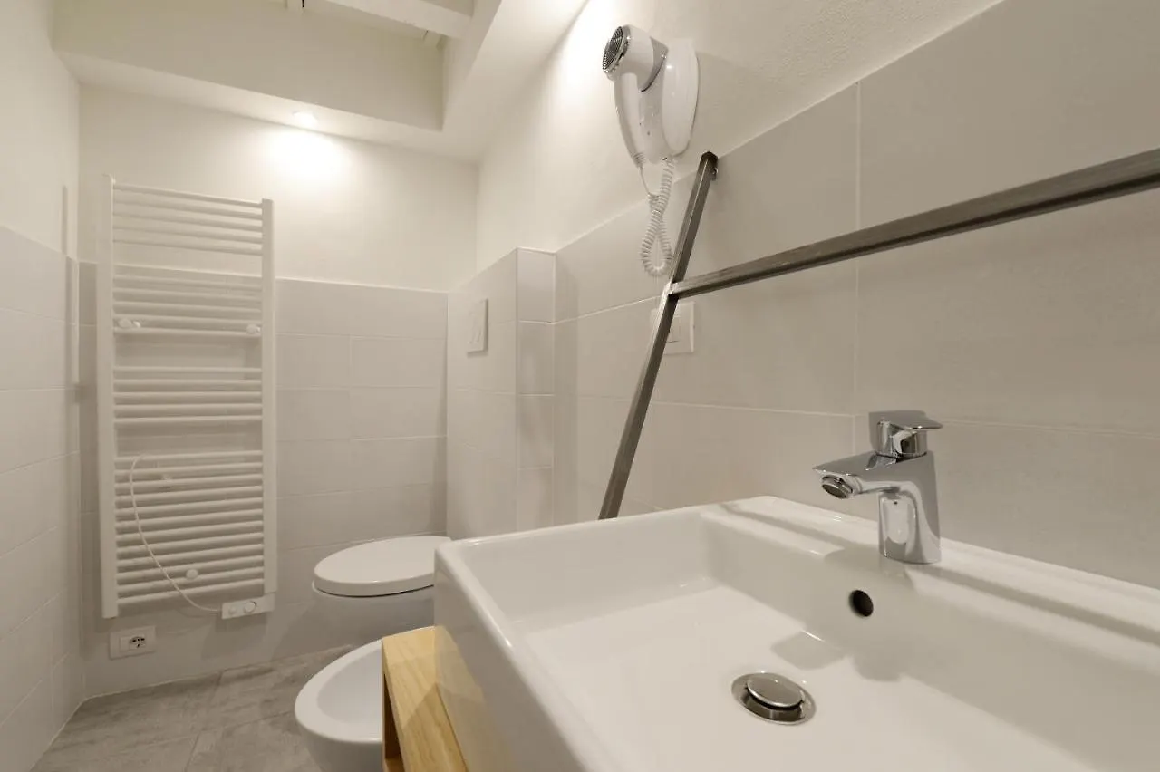 Piano Tre Hotel Verona Guest house
